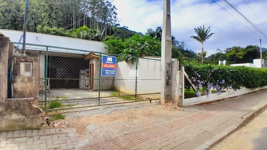 Foto 1 de Galpão/Depósito/Armazém para alugar, 135m² em Limeira Alta, Brusque