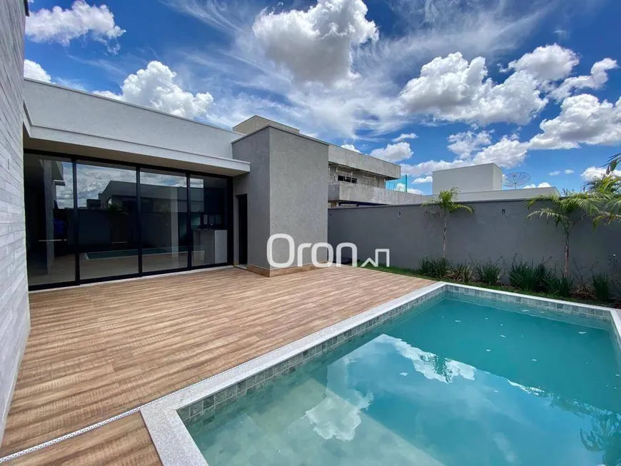 Foto 1 de Casa de Condomínio com 4 Quartos à venda, 253m² em PORTAL DO SOL GREEN, Goiânia