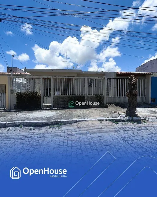 Foto 1 de Casa com 4 Quartos à venda, 146m² em Candelária, Natal