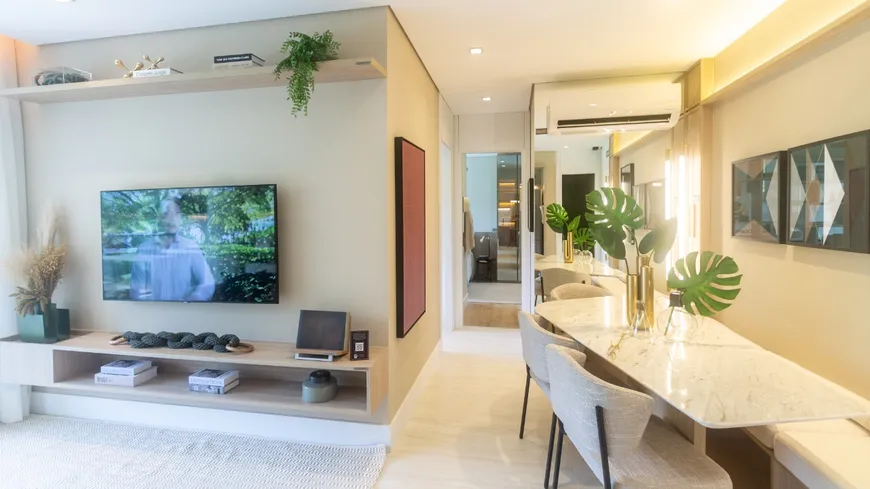 Foto 1 de Apartamento com 2 Quartos à venda, 75m² em Peninsula, Rio de Janeiro