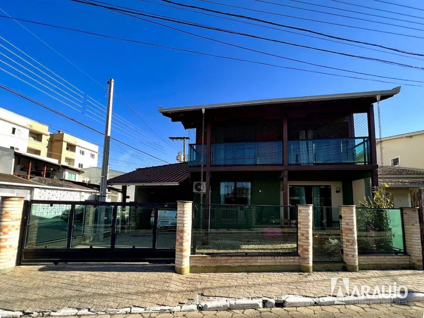 Foto 1 de Casa de Condomínio com 3 Quartos à venda, 100m² em Cidade Nova, Itajaí