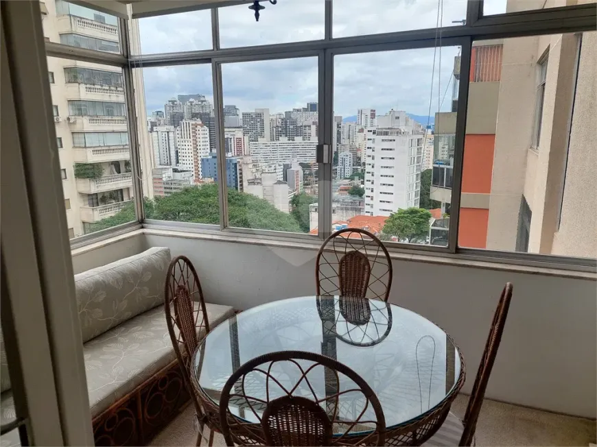 Foto 1 de Apartamento com 3 Quartos à venda, 220m² em Bela Vista, São Paulo