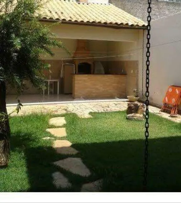 Foto 1 de Casa com 4 Quartos à venda, 386m² em Morada da Colina, Uberlândia