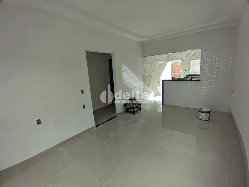 Foto 1 de Casa com 3 Quartos à venda, 82m² em Loteamento Monte Hebron, Uberlândia