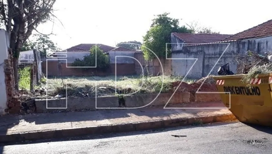 Foto 1 de Lote/Terreno à venda, 384m² em Vila Santana, Araraquara