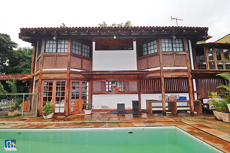 Foto 1 de Casa com 5 Quartos para venda ou aluguel, 600m² em Barra da Tijuca, Rio de Janeiro