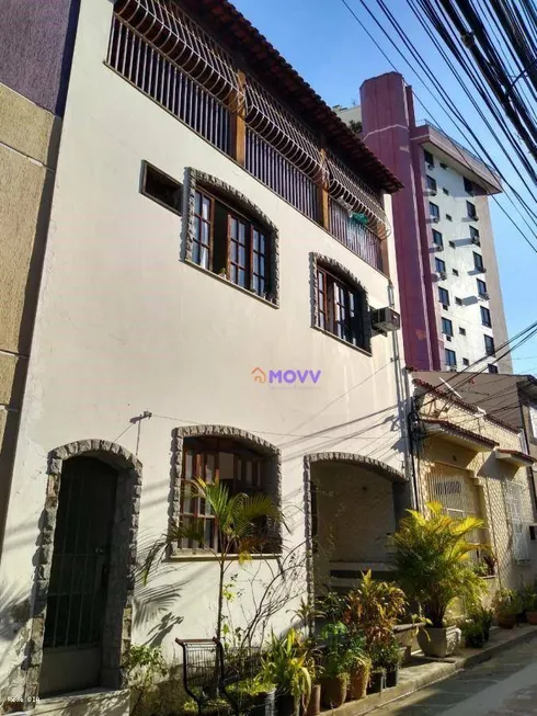 Foto 1 de Casa de Condomínio com 5 Quartos à venda, 200m² em Icaraí, Niterói