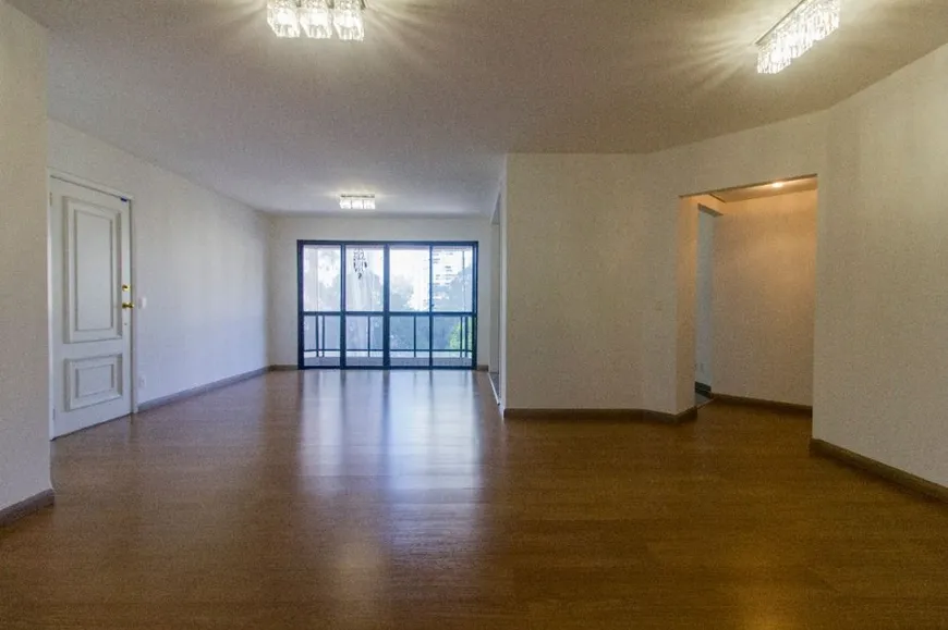 Foto 1 de Apartamento com 3 Quartos à venda, 121m² em Panamby, São Paulo