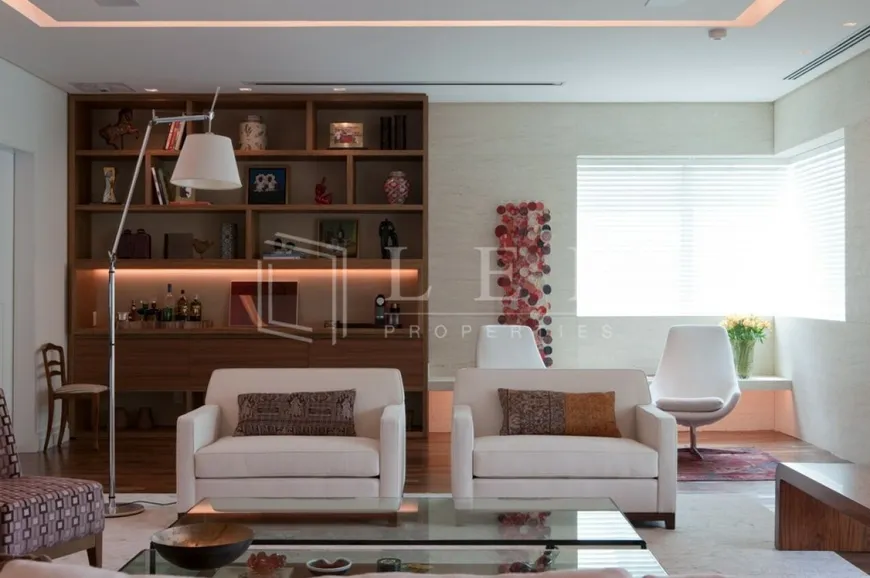 Foto 1 de Apartamento com 4 Quartos à venda, 500m² em Itaim Bibi, São Paulo