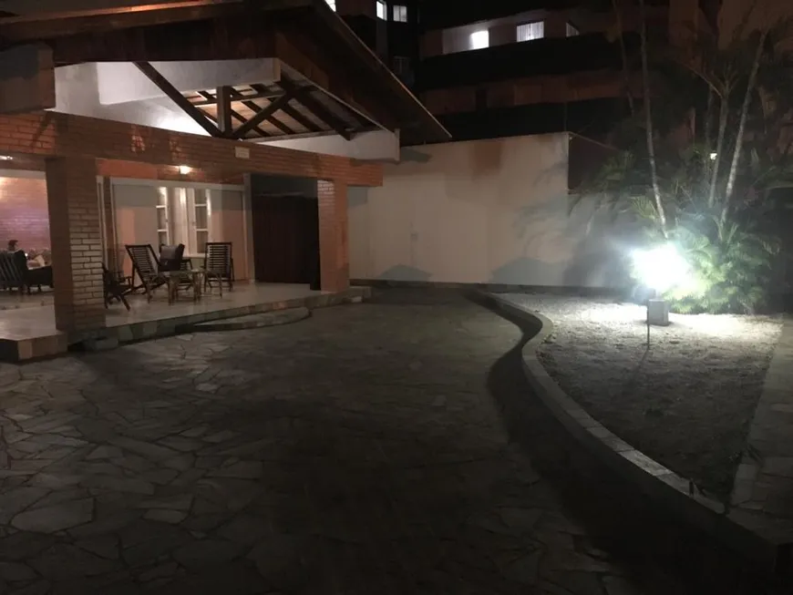 Foto 1 de Casa com 5 Quartos à venda, 376m² em Praia Central, Guaratuba