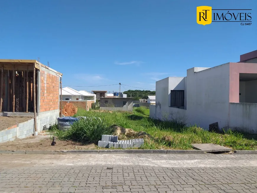 Foto 1 de Lote/Terreno à venda, 360m² em Fazendinha, Araruama