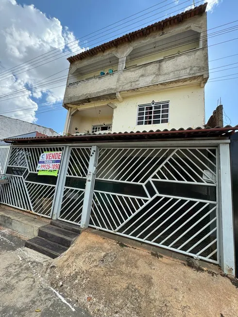 Foto 1 de Sobrado com 6 Quartos à venda, 350m² em Riacho Fundo II, Brasília