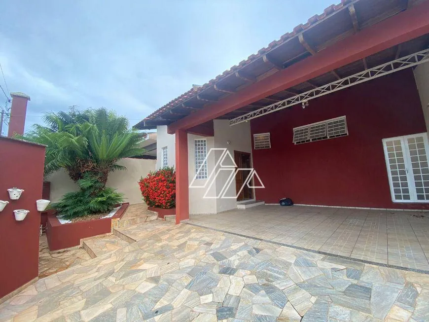 Foto 1 de Casa com 3 Quartos para alugar, 330m² em Jardim São Francisco, Marília