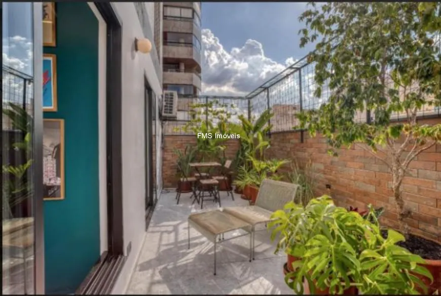 Foto 1 de Apartamento com 2 Quartos à venda, 72m² em Moema, São Paulo