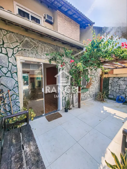 Foto 1 de Casa de Condomínio com 3 Quartos para alugar, 180m² em Vargem Grande, Rio de Janeiro
