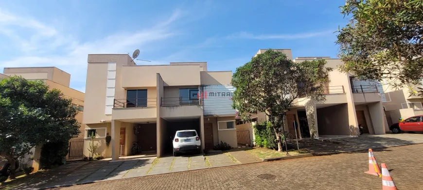 Foto 1 de Casa de Condomínio com 3 Quartos para alugar, 121m² em Jardim Joquei Club, Londrina