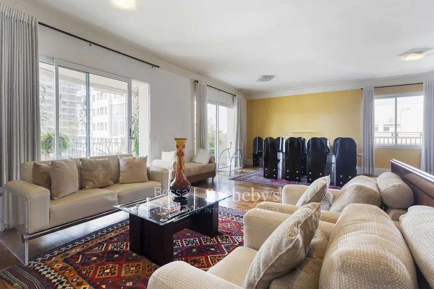Foto 1 de Apartamento com 4 Quartos para venda ou aluguel, 262m² em Itaim Bibi, São Paulo