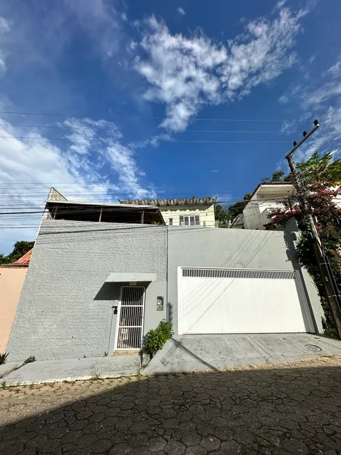 Foto 1 de Casa com 3 Quartos para alugar, 150m² em Cabeçudas, Itajaí
