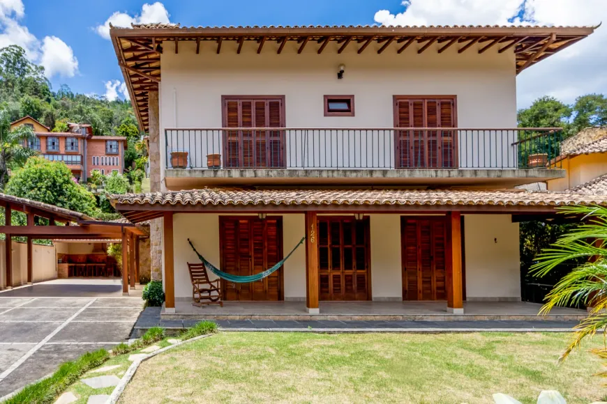 Foto 1 de Casa de Condomínio com 5 Quartos à venda, 231m² em Parque do Imbuí, Teresópolis