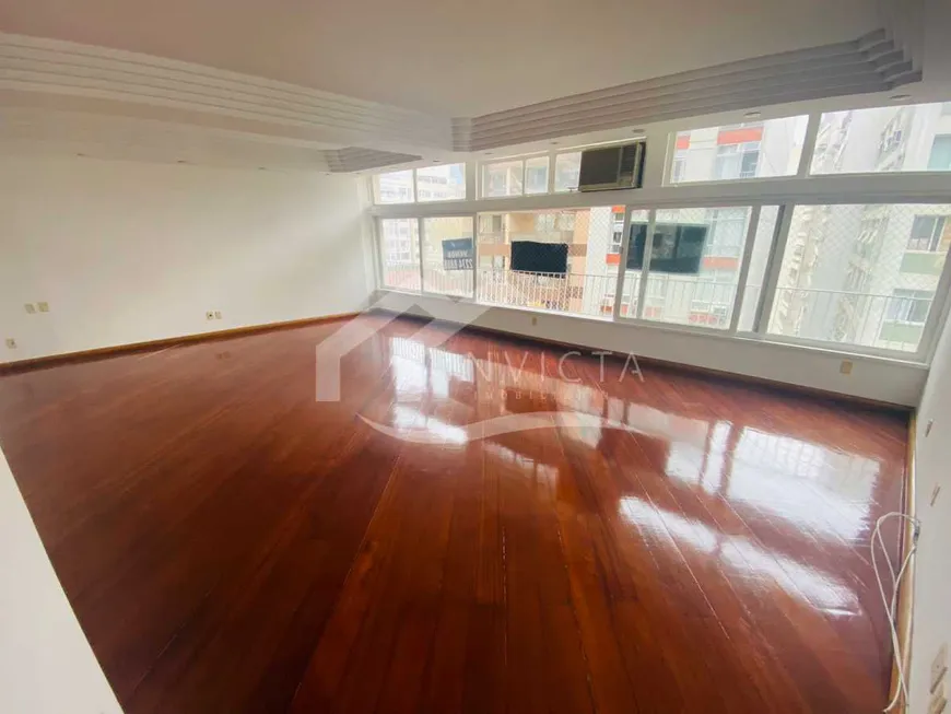 Foto 1 de Apartamento com 3 Quartos à venda, 190m² em Copacabana, Rio de Janeiro