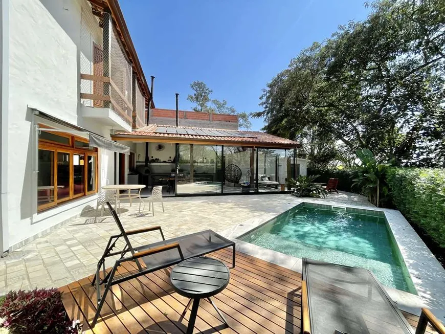 Foto 1 de Casa de Condomínio com 5 Quartos à venda, 302m² em Golf Park, Carapicuíba