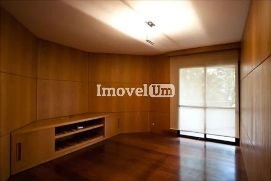 Foto 1 de Apartamento com 4 Quartos à venda, 383m² em Pacaembu, São Paulo