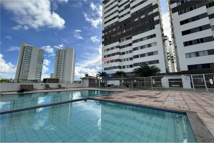 Foto 1 de Apartamento com 3 Quartos para alugar, 76m² em Paralela, Salvador