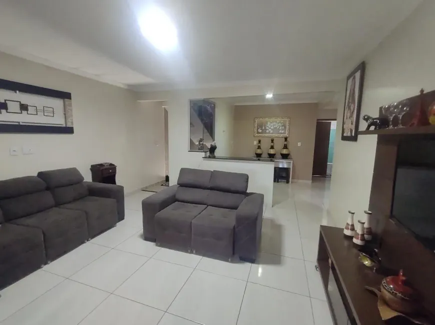 Foto 1 de Casa de Condomínio com 4 Quartos à venda, 280m² em Setor Habitacional Arniqueira, Brasília