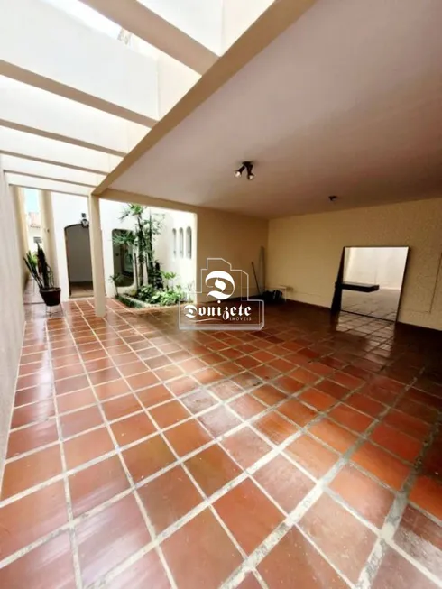 Foto 1 de Sobrado com 3 Quartos à venda, 229m² em Campestre, Santo André