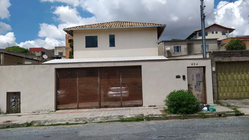 Foto 1 de Casa com 3 Quartos à venda, 77m² em Venda Nova, Belo Horizonte