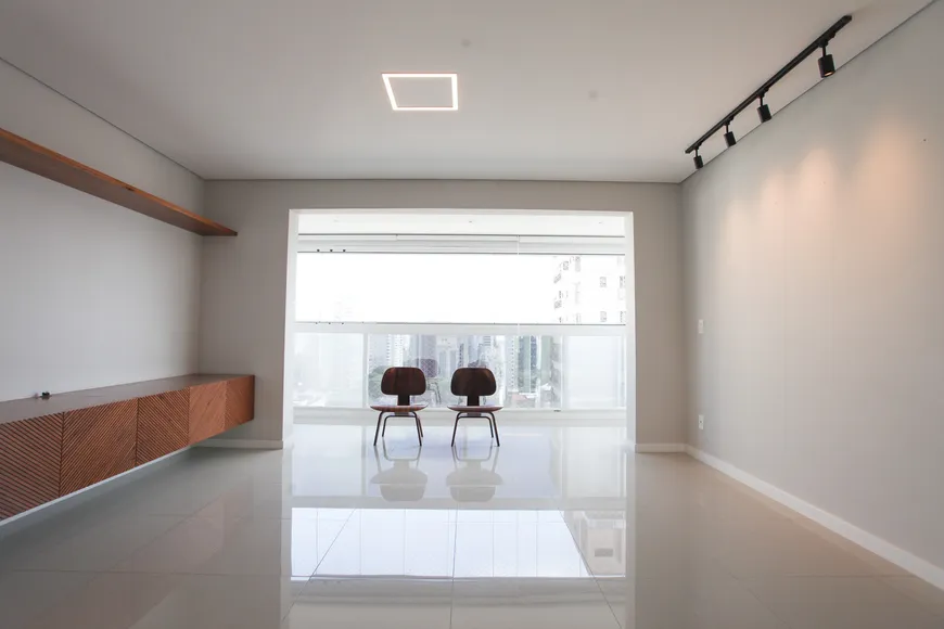 Foto 1 de Apartamento com 2 Quartos à venda, 90m² em Higienópolis, São Paulo