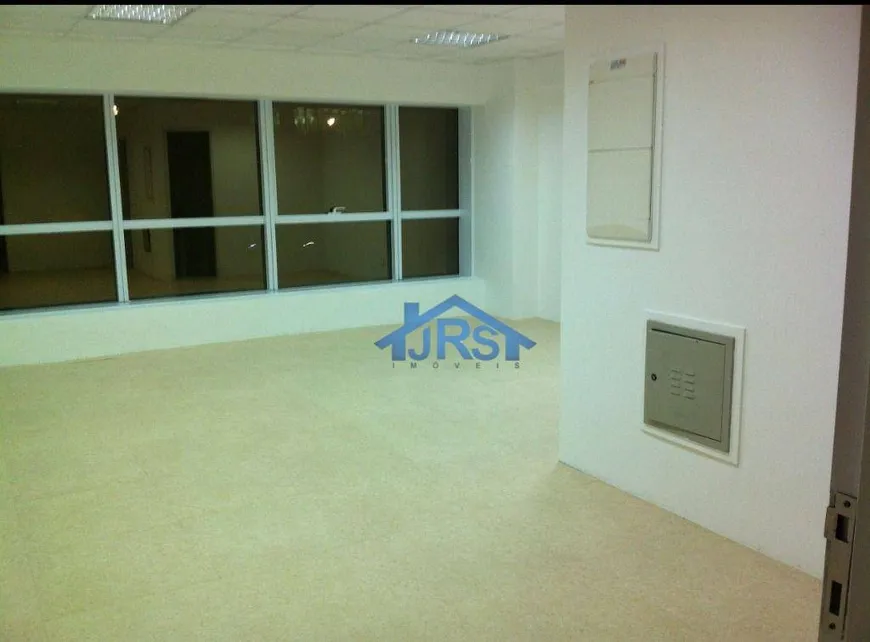 Foto 1 de Sala Comercial para venda ou aluguel, 42m² em Alphaville Empresarial, Barueri