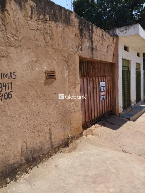 Foto 1 de Lote/Terreno à venda, 242m² em Vila Atlântida, Montes Claros