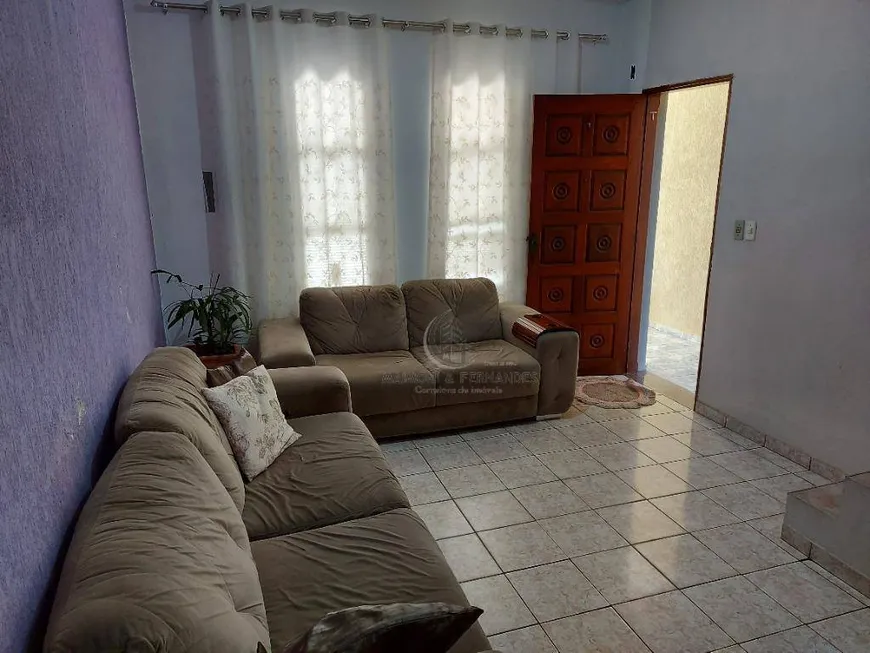 Foto 1 de Casa com 4 Quartos à venda, 198m² em Jardim Cherveson, Rio Claro