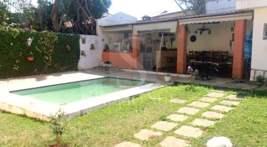 Foto 1 de Casa com 4 Quartos à venda, 258m² em Interlagos, São Paulo