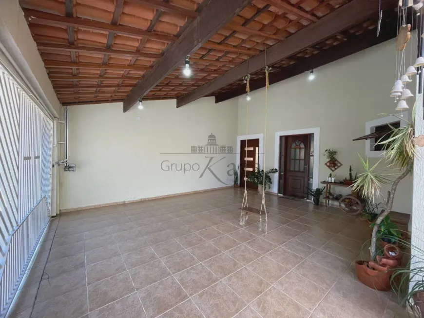Foto 1 de Casa com 3 Quartos à venda, 154m² em Jardim Siesta, Jacareí