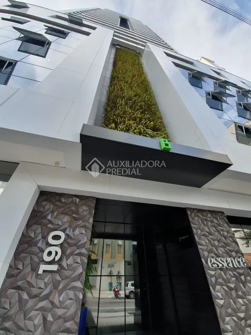 Foto 1 de Apartamento com 3 Quartos à venda, 164m² em Pioneiros, Balneário Camboriú