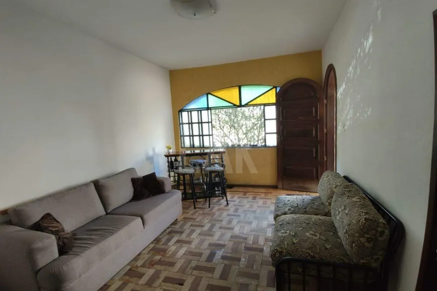 Foto 1 de Casa com 4 Quartos à venda, 140m² em Colégio Batista, Belo Horizonte