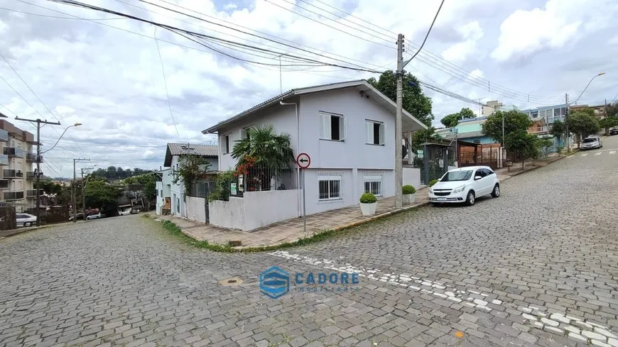 Foto 1 de Casa com 4 Quartos à venda, 180m² em Rio Branco, Caxias do Sul