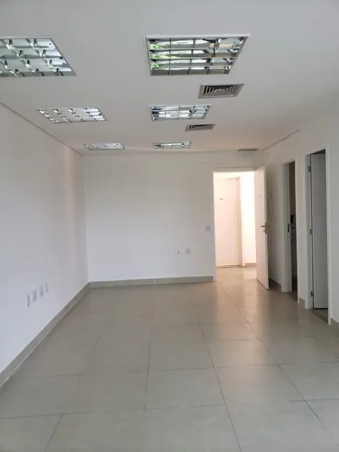 Foto 1 de Sala Comercial para alugar, 66m² em Granja Viana, Cotia