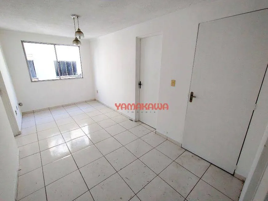 Foto 1 de Apartamento com 3 Quartos à venda, 49m² em Cidade Líder, São Paulo