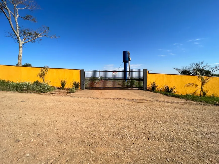 Foto 1 de Fazenda/Sítio com 1 Quarto à venda, 1000m² em Guaravera, Londrina