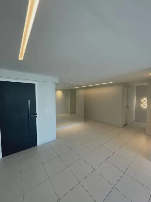 Foto 1 de Apartamento com 4 Quartos à venda, 137m² em Boa Viagem, Recife