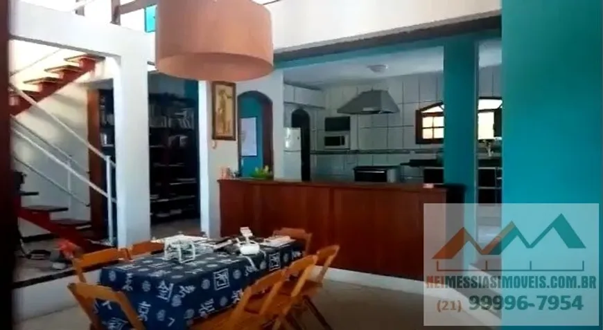 Foto 1 de Casa com 3 Quartos à venda, 270m² em Pindobas, Maricá