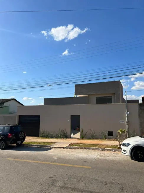 Foto 1 de Casa com 3 Quartos à venda, 116m² em Residencial Eli Forte, Goiânia