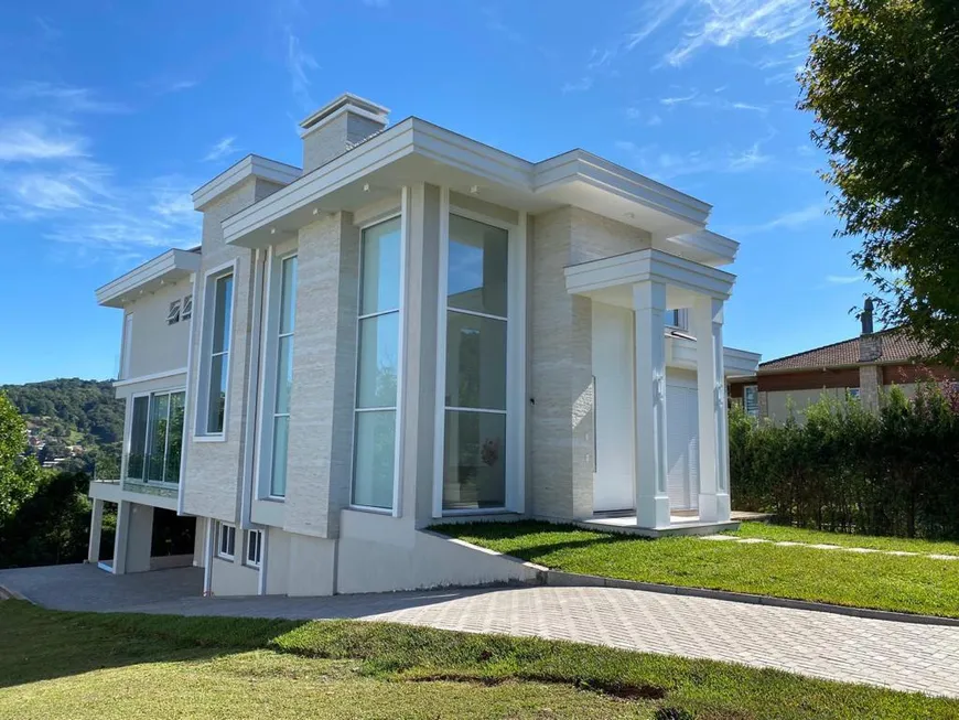 Foto 1 de Casa com 4 Quartos à venda, 400m² em Centro, Gramado