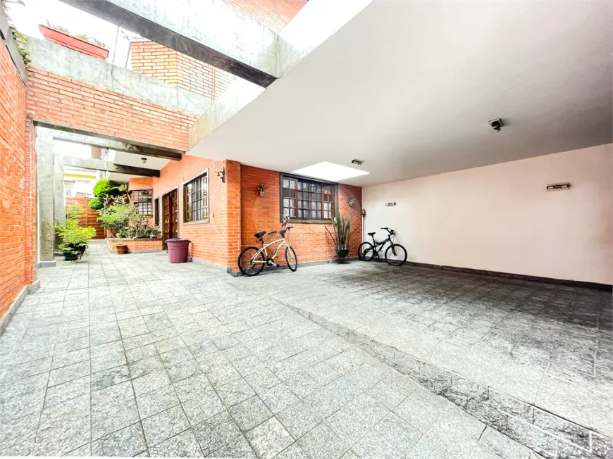 Foto 1 de Casa com 4 Quartos à venda, 240m² em Chácara Santo Antônio, São Paulo