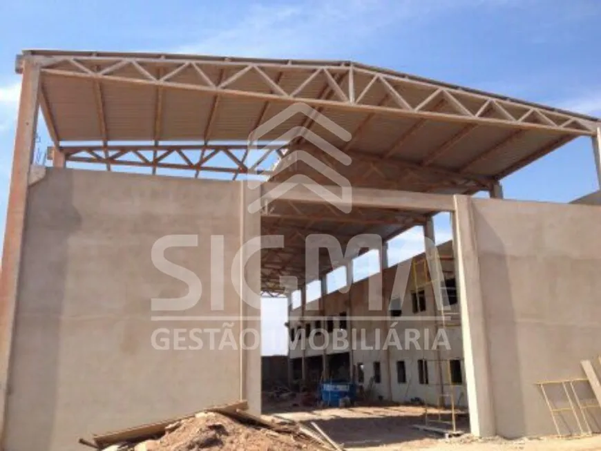 Foto 1 de Galpão/Depósito/Armazém para venda ou aluguel, 756m² em Cabiunas, Macaé