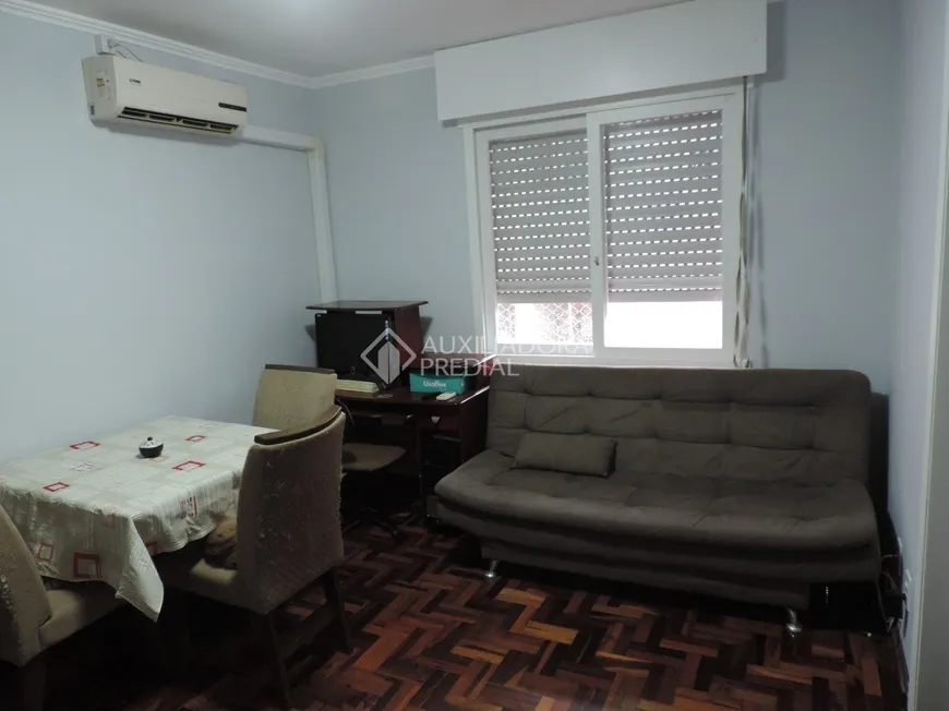 Foto 1 de Apartamento com 1 Quarto à venda, 35m² em Jardim Lindóia, Porto Alegre