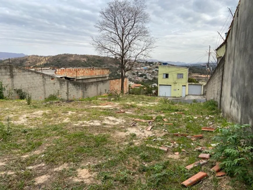 Foto 1 de Lote/Terreno à venda, 360m² em Cascata Parque Durval de Barros, Ibirite